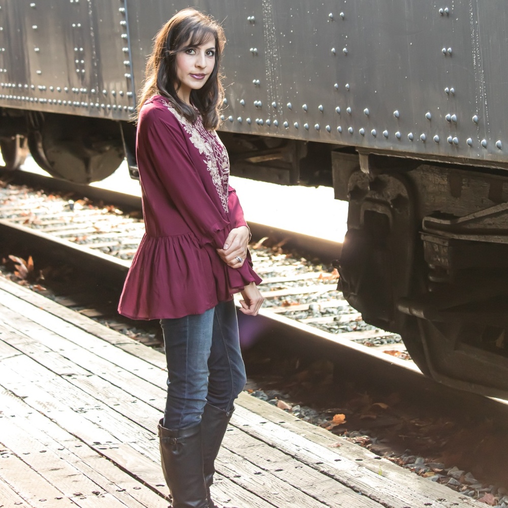 ⭐️Red Floral Embroidered Long Sleeve Peplum Top⭐️ - Picture 7 of 8